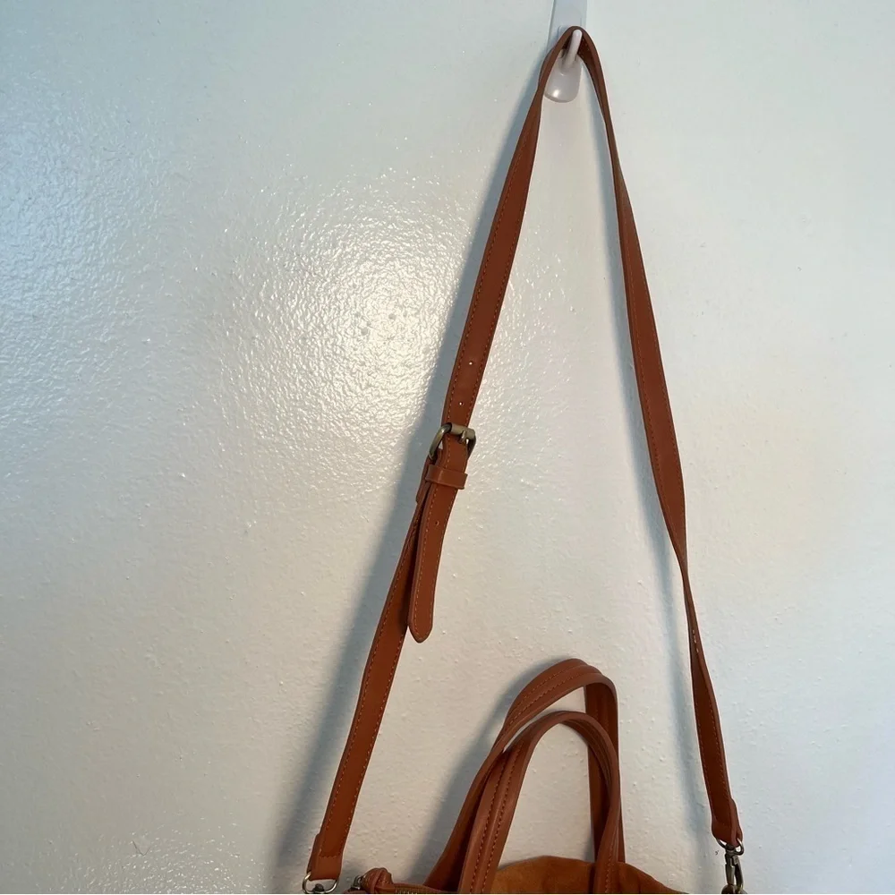 Shiraleah Chicago Marlow Satchel Bag Vegan Suede Tan Rust Fringe Details Zip